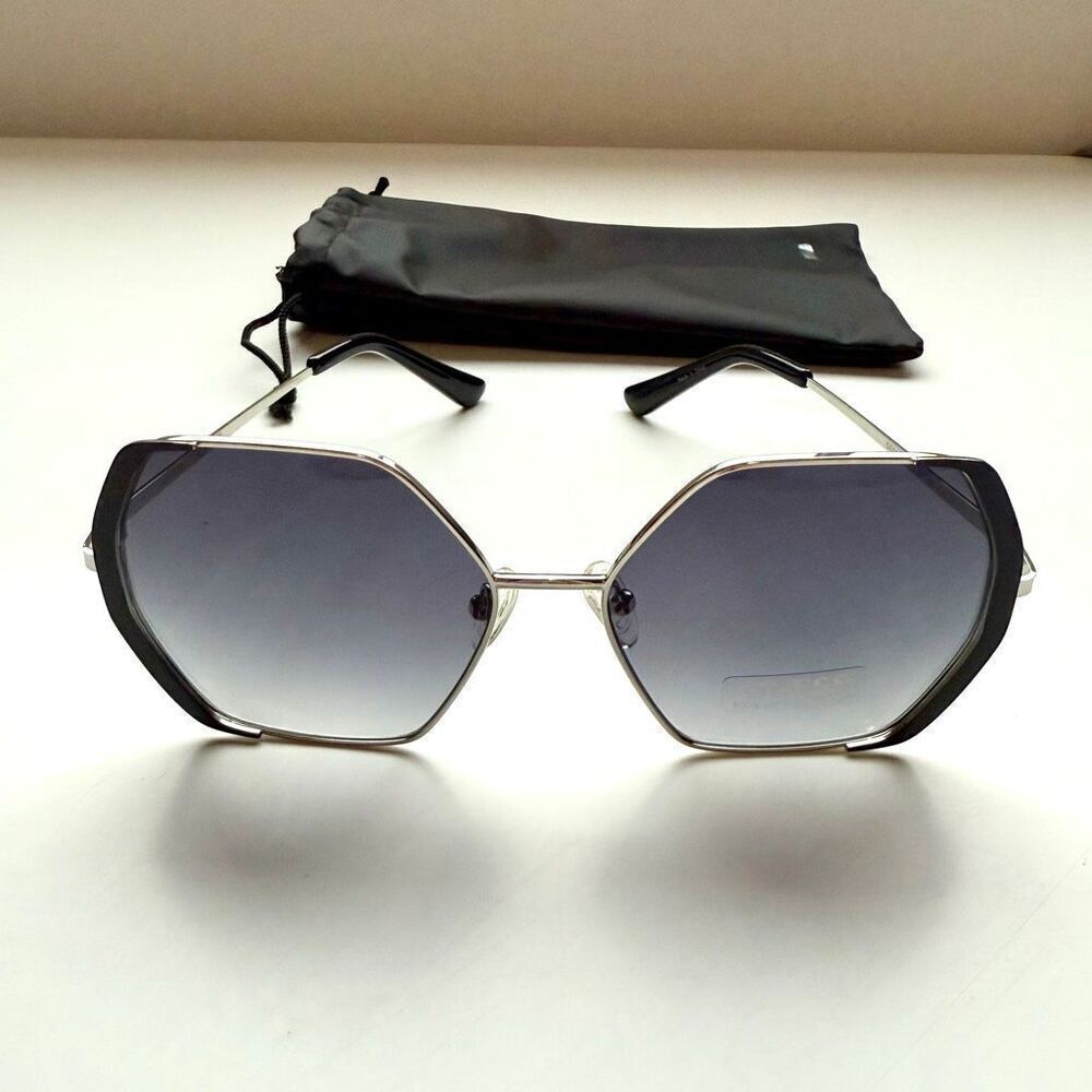NWT Guess GU7815 geometric silver tone sunglasses.
